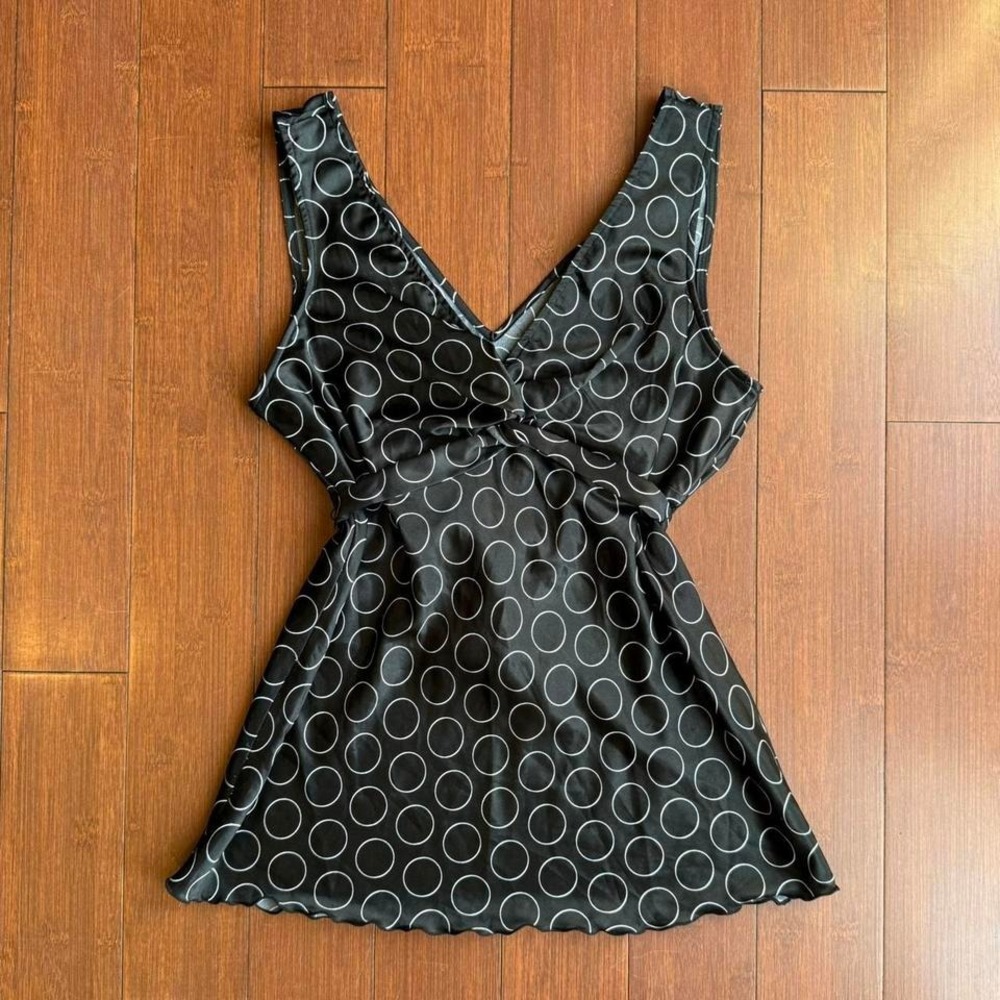 Black and White Y2K Babydoll Top‎